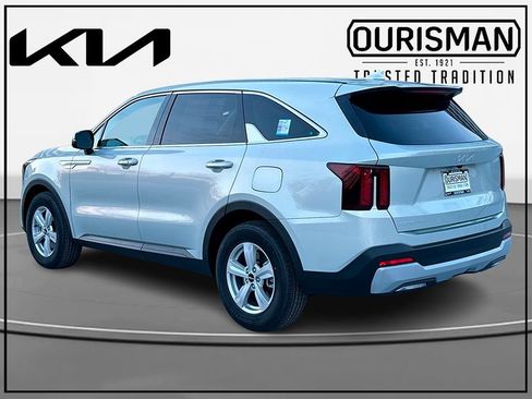 New 2026 Kia Sorento LX FWD image 3