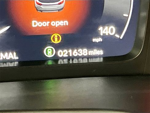 Used 2025 Honda Pilot Elite image 12