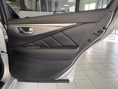 Used 2015 INFINITI Q50 Premium w/ All Weather Package image 18