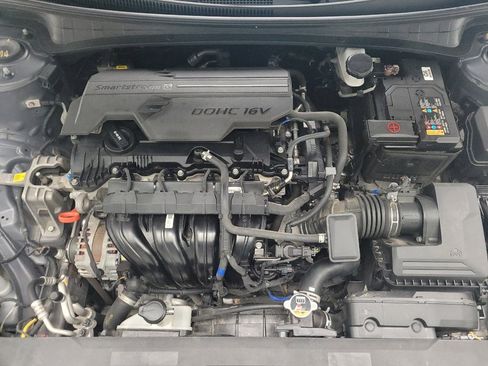 Used 2024 Hyundai Elantra SEL FWD image 30