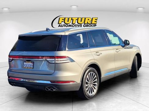 Certified 2023 Lincoln Aviator AWD w/ Premium Package image 7