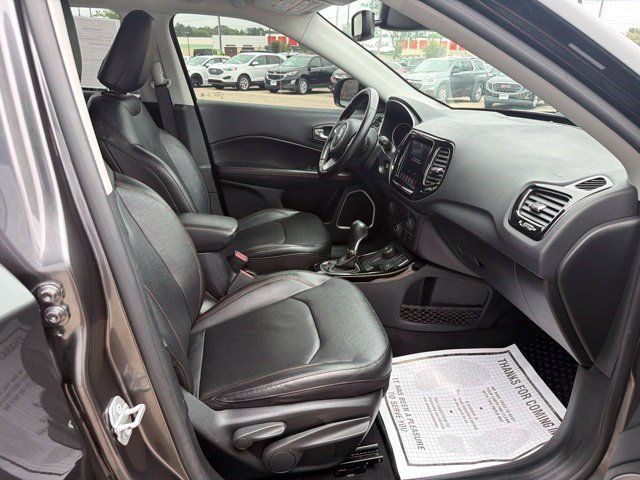 Used 2020 Jeep Compass Limited AWD/4WD image 19