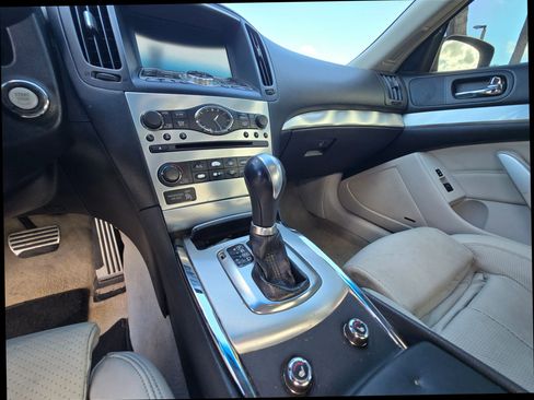 Used 2014 INFINITI Q60 Journey w/ Premium Package image 29