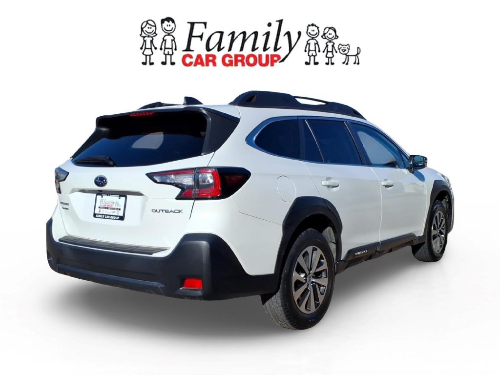 Used 2023 Subaru Outback Premium AWD/4WD image 4