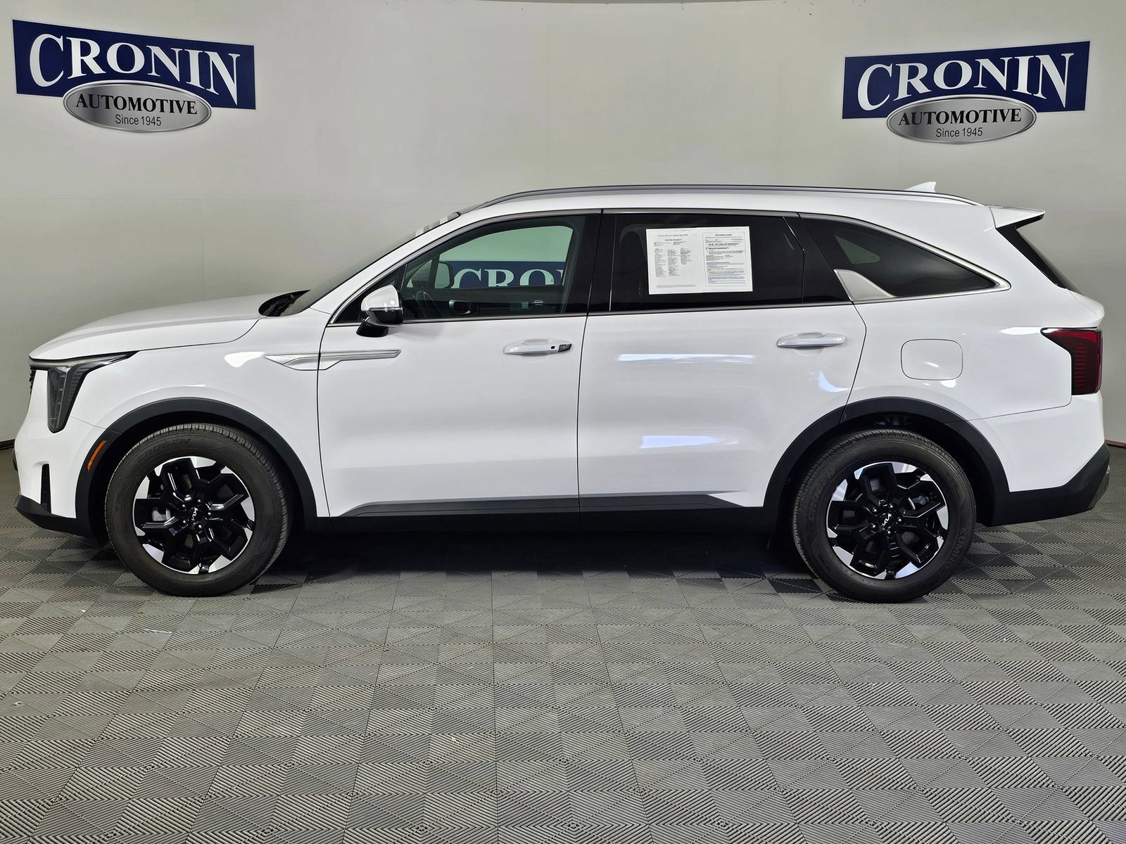 Used 2024 Kia Sorento S w/ Panoramic Sunroof Package FWD image 36