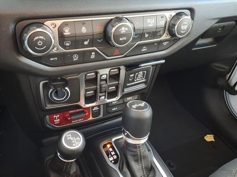 New 2026 Jeep Wrangler Unlimited Sport AWD/4WD image 19