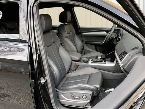 Used 2025 Audi Q5 2.0T Premium w/ Convenience Plus Package image 29