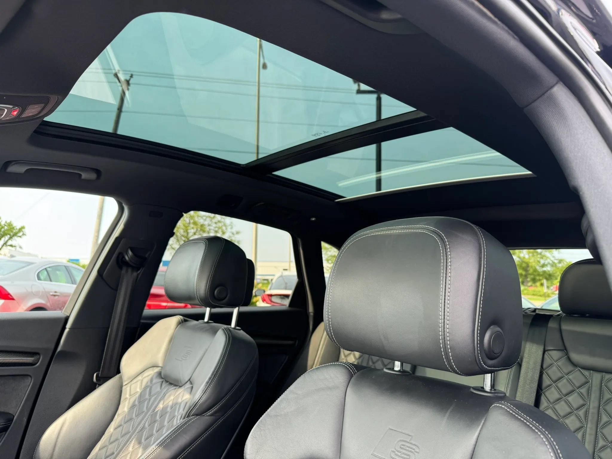 Used 2018 Audi SQ5 Premium Plus w/ Navigation Package AWD/4WD image 12