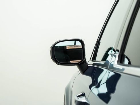 Used 2024 Kia Telluride S w/ S Sunroof Package FWD image 13