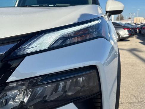 New 2026 Nissan Rogue SV image 10