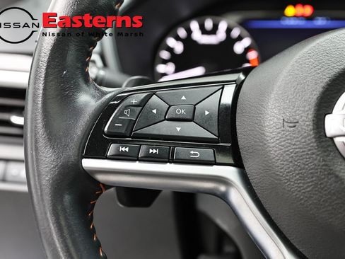 Used 2023 Nissan Altima 2.5 SR w/ SR Premium Package FWD image 15