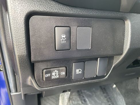 Used 2022 Toyota Tacoma SR5 AWD/4WD image 21