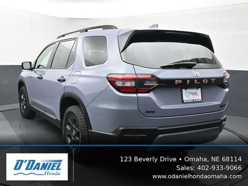 Used 2026 Honda Pilot TrailSport image 4