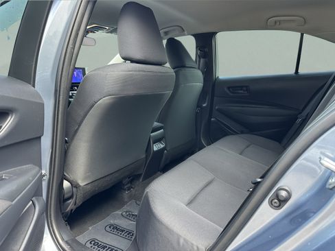 Used 2025 Toyota Corolla LE FWD image 15