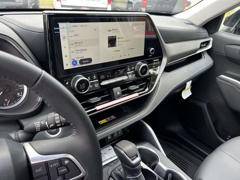New 2026 Toyota Highlander XLE AWD/4WD image 21