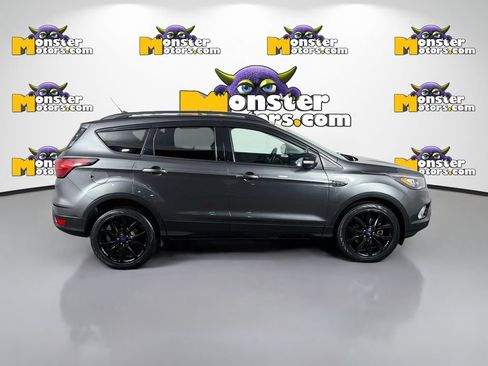 Used 2019 Ford Escape Titanium AWD/4WD image 4