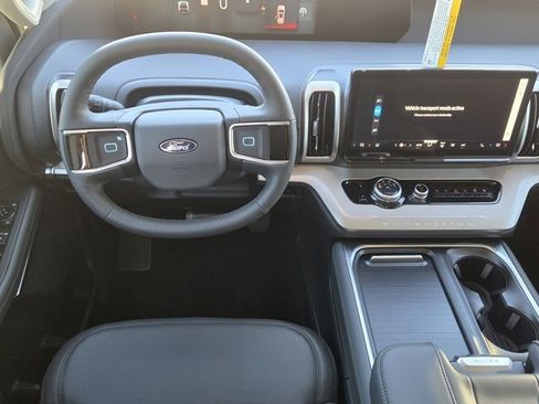 New 2026 Ford Expedition Active RWD image 19