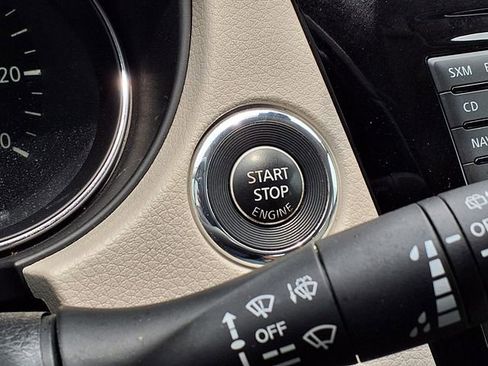 Used 2018 Nissan Rogue Sport SL w/ SL Premium Package FWD image 16