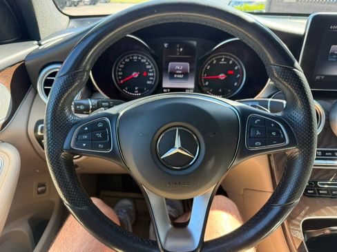 Used 2018 Mercedes-Benz GLC 300 4MATIC image 15