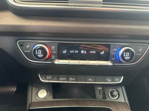 Used 2021 Audi Q5 2.0T Premium w/ Convenience Package AWD/4WD image 21