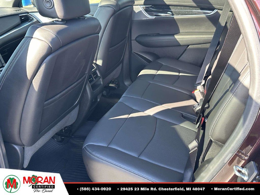 Used 2020 Cadillac XT5 Premium Luxury FWD image 10