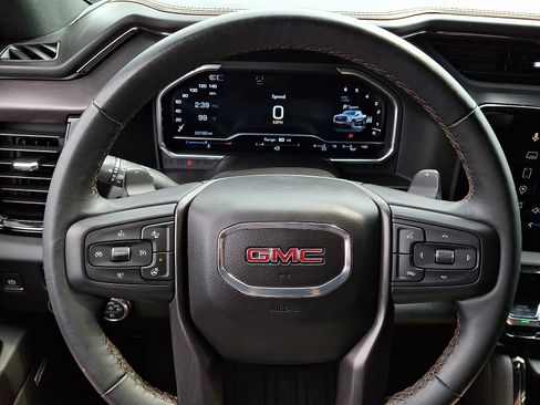 Used 2024 GMC Sierra 1500 AT4 w/ Technology Package AWD/4WD image 19