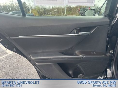 Used 2024 Toyota Camry SE FWD image 21