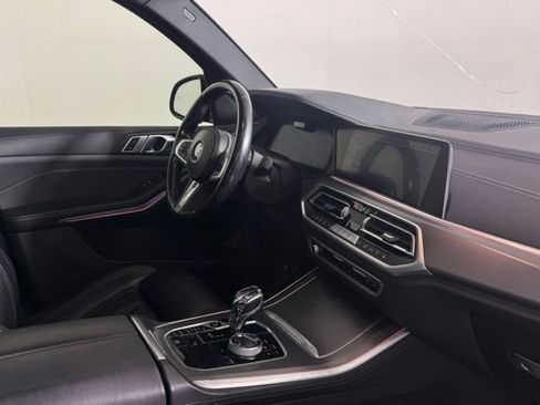 Used 2022 BMW X5 sDrive40i w/ M Sport Package RWD image 18