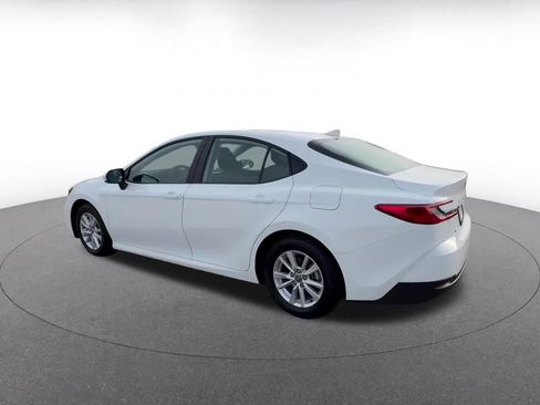 Used 2025 Toyota Camry LE image 10