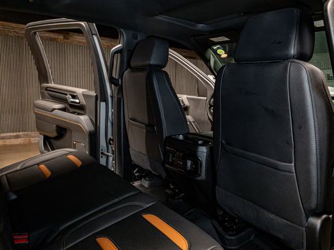 Used 2025 GMC Sierra 2500 AT4 w/ AT4 Premium Plus Package image 24