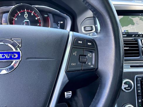 Used 2016 Volvo XC60 T6 Platinum w/ Protection Package image 25