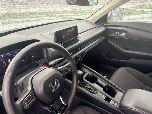 Used 2023 Honda Accord LX image 18