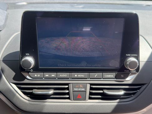 Used 2022 Nissan Altima 2.5 SV FWD image 23