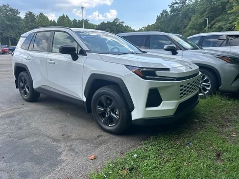Used 2026 Toyota RAV4 LE FWD image 6