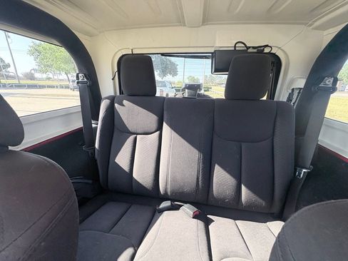 Used 2016 Jeep Wrangler Sport AWD/4WD image 7