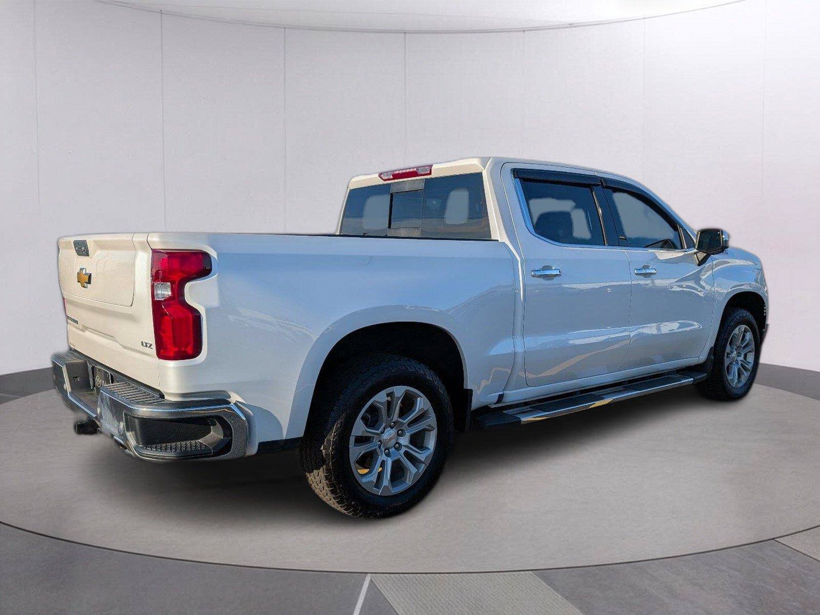 Used 2024 Chevrolet Silverado 1500 LTZ w/ LTZ Convenience Package II AWD/4WD image 7