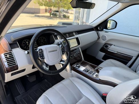 Used 2017 Land Rover Range Rover HSE AWD/4WD image 11