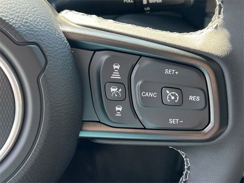 New 2025 Jeep Gladiator Sport image 27