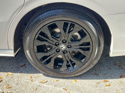 Used 2025 Honda Odyssey Sport-L image 5