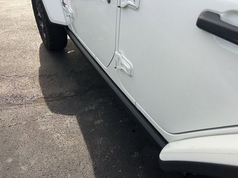 Certified 2022 Jeep Wrangler Unlimited Rubicon w/ LED Lighting Group image 8