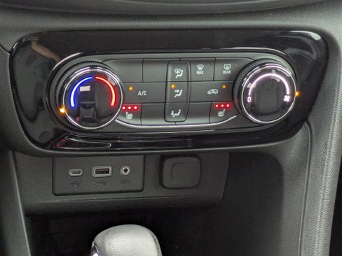 Certified 2023 Buick Encore GX Preferred w/ Cold Weather Comfort Package image 19