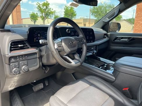 Used 2025 Chevrolet Tahoe Z71 AWD/4WD image 27