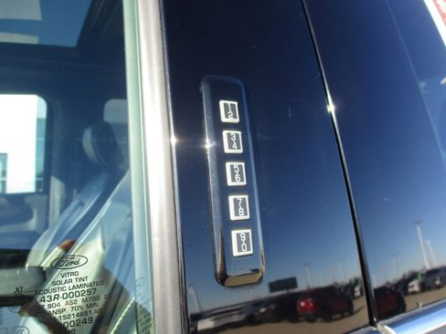 Used 2020 Ford F250 Platinum w/ FX4 Off-Road Package image 15