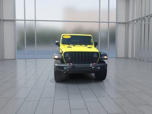 Used 2023 Jeep Gladiator Rubicon w/ Cold Weather Group AWD/4WD image 3