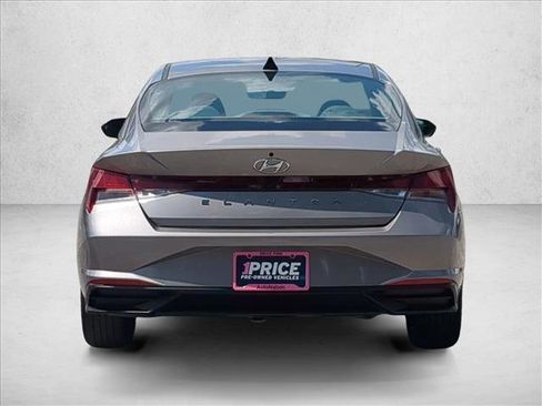 Used 2023 Hyundai Elantra SEL w/ Convenience Package FWD image 7