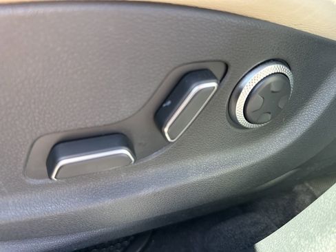 Used 2025 Genesis GV70 2.5T image 21