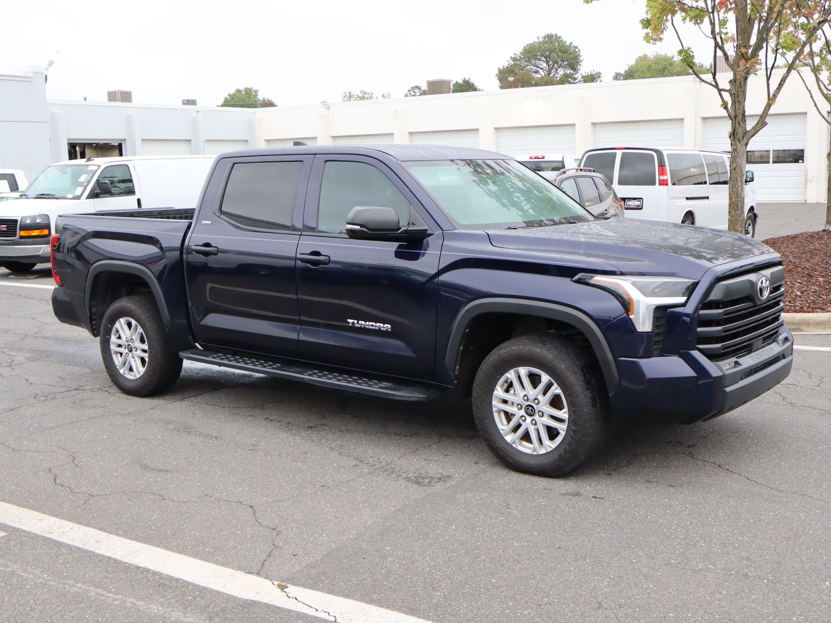 Used 2024 Toyota Tundra SR5 w/ SR5 Convenience Package AWD/4WD image 2