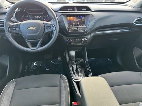 Used 2022 Chevrolet TrailBlazer LT image 10