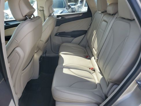 Used 2017 Lincoln MKC Premiere image 10