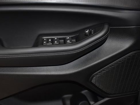 New 2025 Jeep Grand Cherokee Altitude image 27